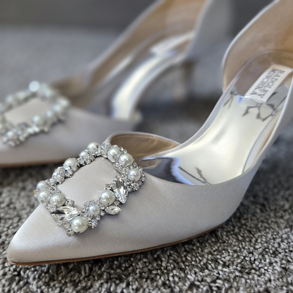 Badgley Mischka Silver Satin Crystal Heels - Picture 7 of 12
